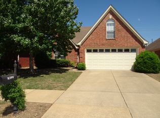 8390 Clubview Dr, Olive Branch, MS 38654