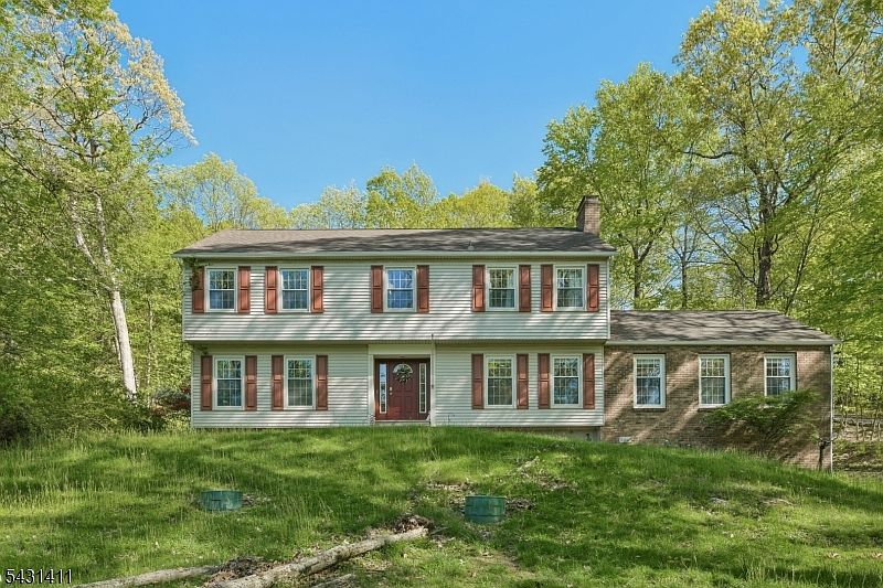 1st image of 213 Stanhope Rd