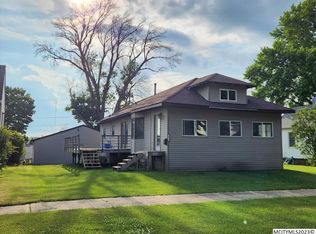 1722 S Delaware Ave, Mason City, IA 50401