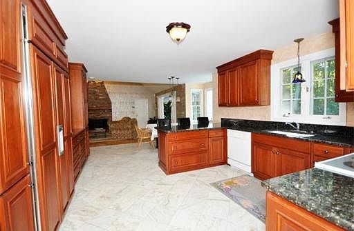 Cherry Kitchen