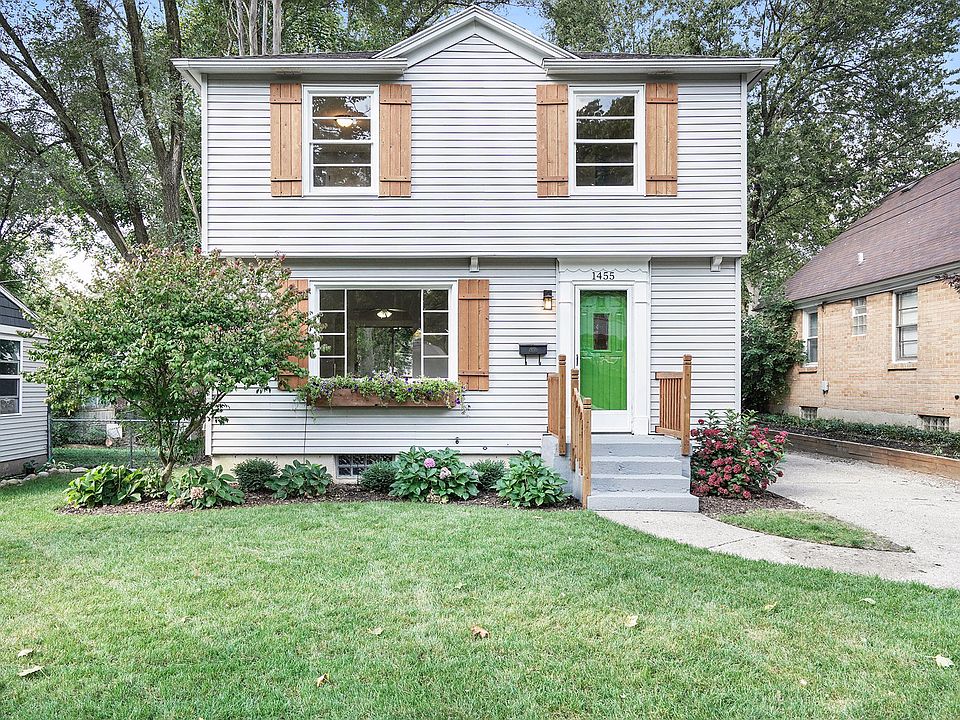 1st image of 1455 Sylvan Ave SE