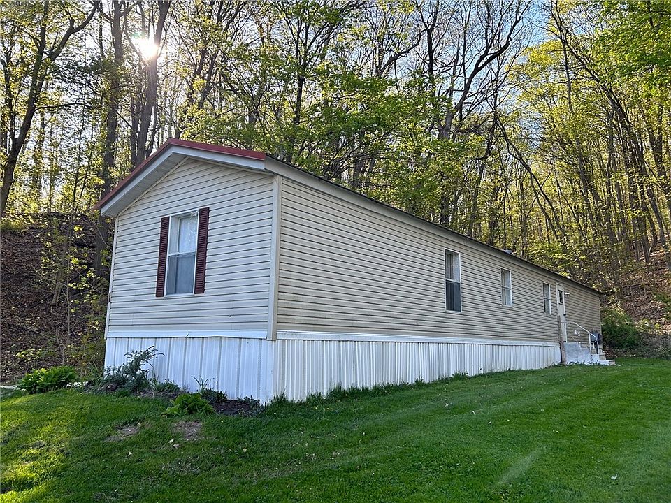 1st image of 11 Crooked Lake Ln