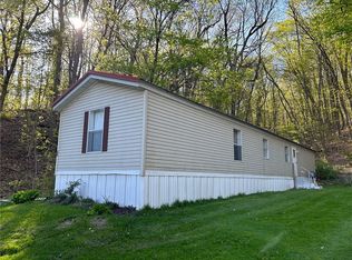 11 Crooked Lake Ln, Penn Yan, NY 14527