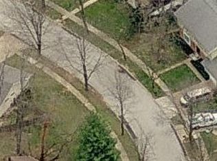 903 Dinard Dr, Manchester, MO