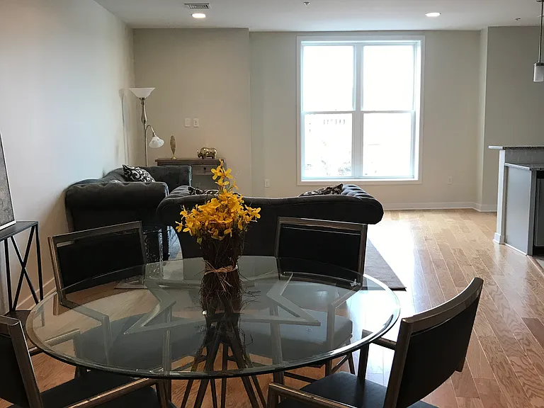 44 Hospital St #E — Photo 1