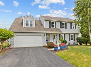 1064 S Raddant Rd, Batavia, IL 60510