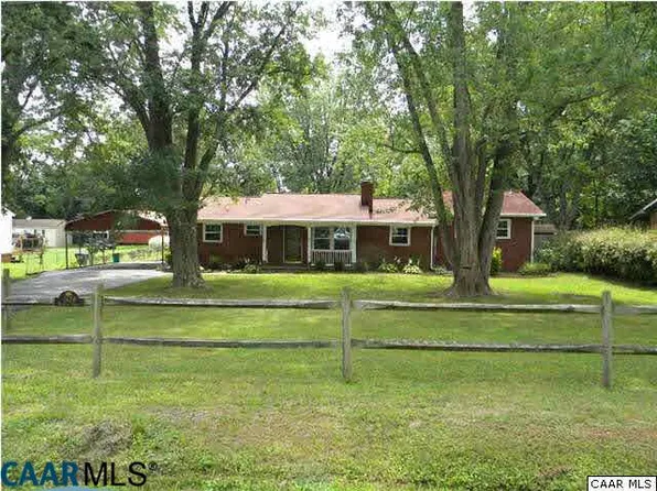 1429 Ballard Dr, Crozet, VA 22932