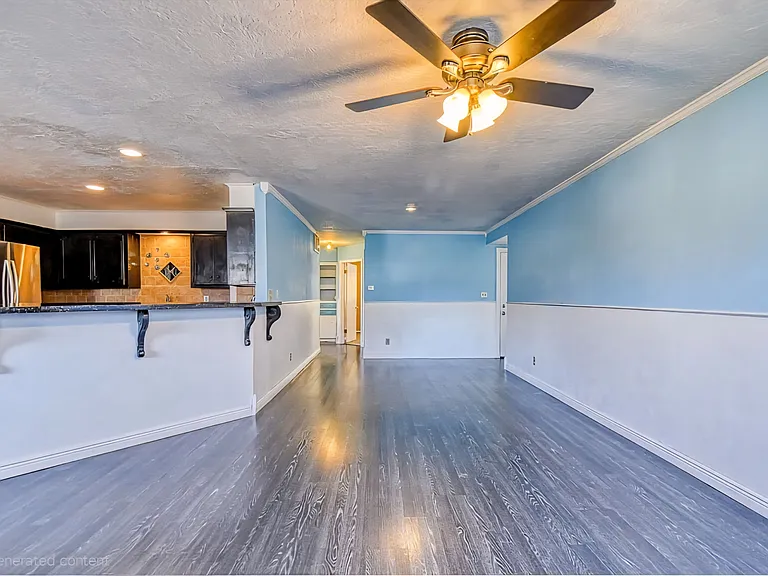 401 W Polk St — Photo 7