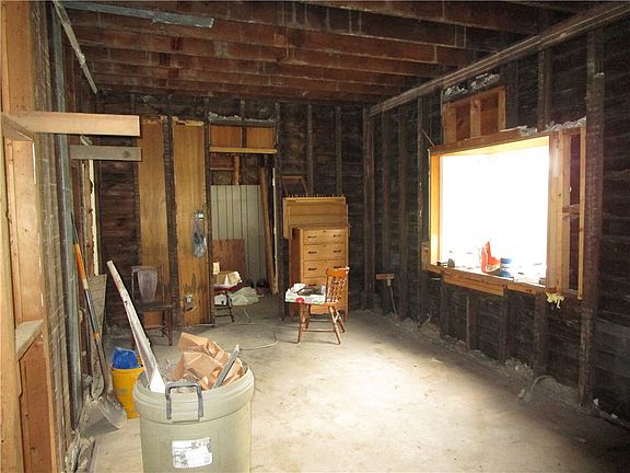 3rd image of 410 Penn Ave