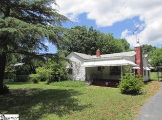 119 McGowan St, Laurens, SC 29360