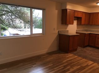 2125 NE Halsey St #0, Portland, OR 97232