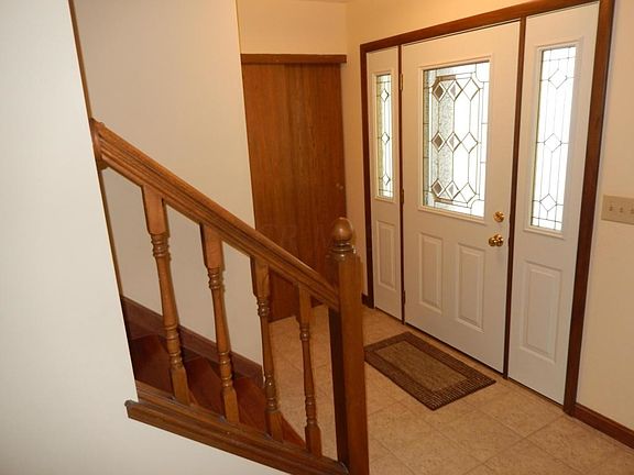 3rd image of 5665 Burntwood Way