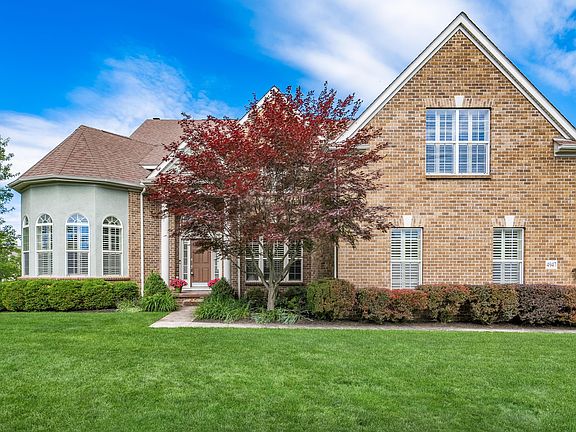 3rd image of 4947 Normandy Dr