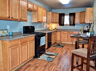 704 W Main St, Larimore, ND 58251