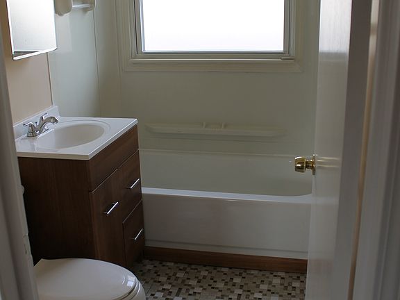 4th image of 26503 Nagel St