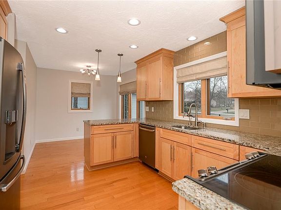 3rd image of 5139 Cheswick Dr