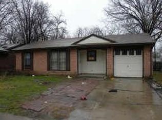 2702 Roberts Cir, Arlington, TX 76010