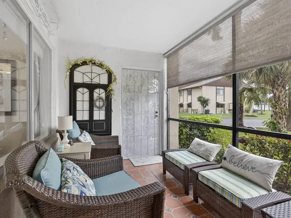 327 Pine Ridge Circle #A-1, Greenacres, FL 33463