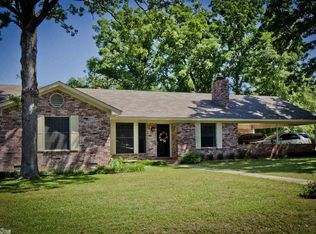 113 Ridgecrest Rd, Hot Springs National Park, AR 71913