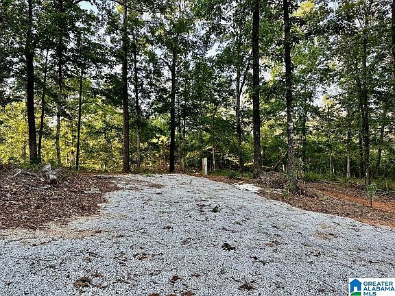 4th image of 133 Lake Breeze Ln #3