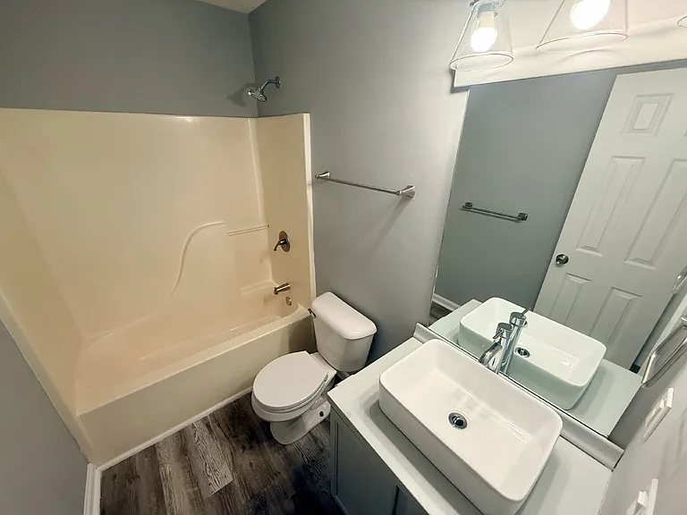 6439 Applewhite Rd — Photo 10