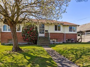 8423 Seward Park Ave S, Seattle, WA