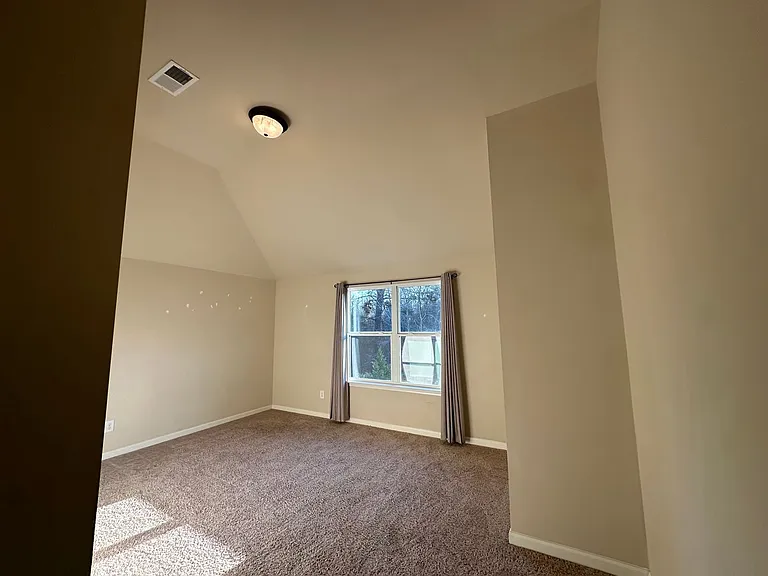 549 W Holloway Dr — Photo 32