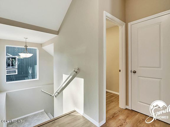 4th image of L7 Moraine Cir