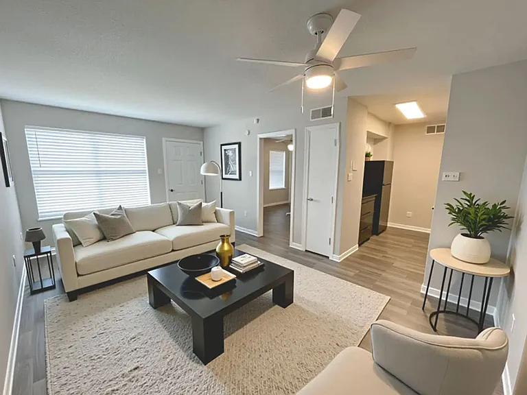 Signature at Southfield Apartments — Photo 6