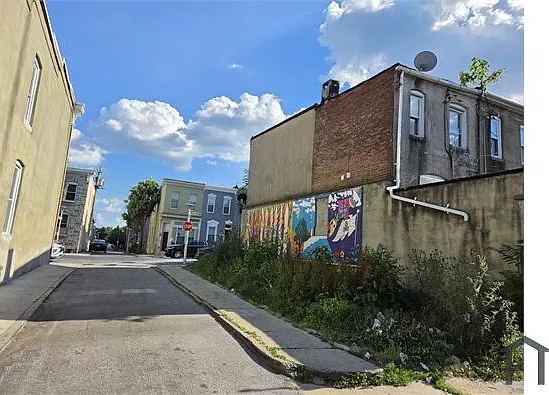 500 N Port St — Photo 18