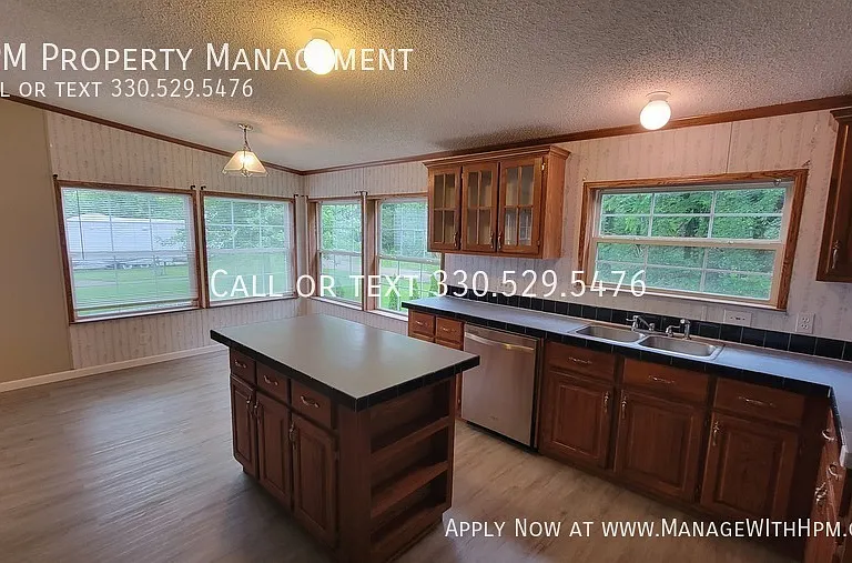 1634 Hilda St — Photo 28