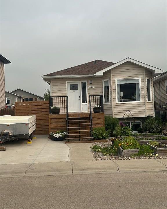 1st image of 616 S Parkside Dr
