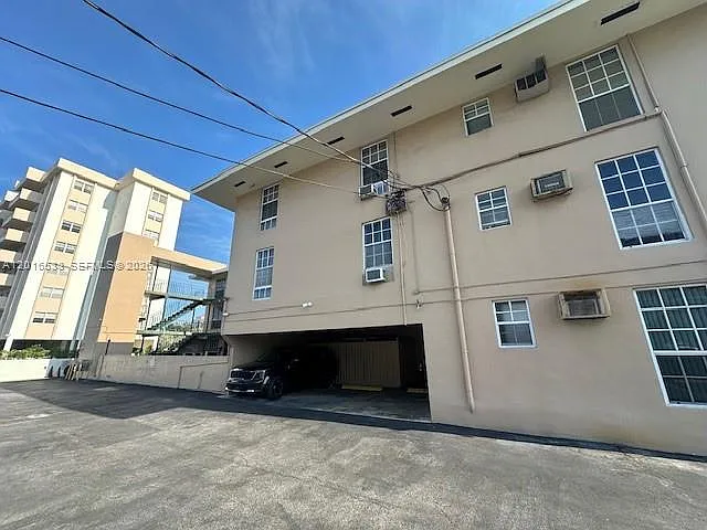 C Gab Douglas Sec — Photo 4