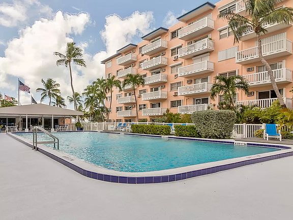 2nd image of 2601 S Roosevelt Blvd APT 503A