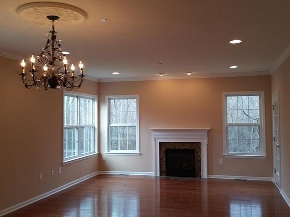 2nd image of 143 Stewarts Ct #308
