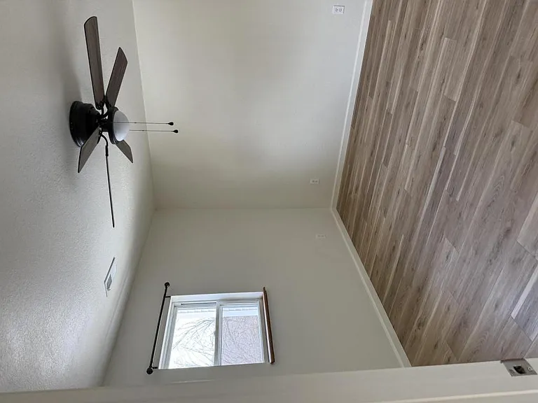 604 W Jackson St — Photo 26