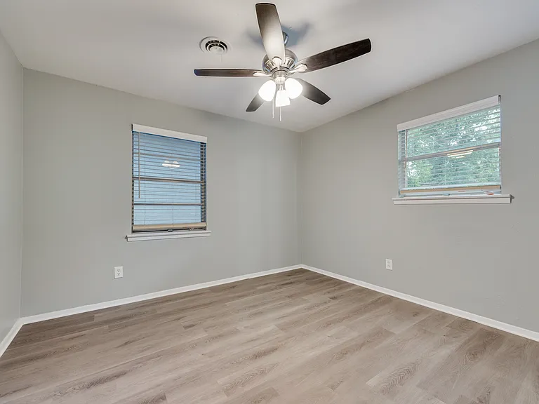 113 N Wisteria St — Photo 11