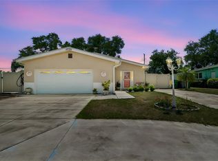 10572 Blossom Lake Dr, Seminole, FL 33772