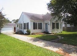 2nd image of 5146 Procter St