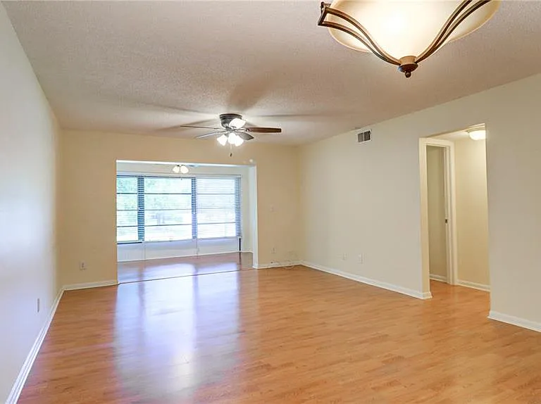 3399 Mermoor Dr #207 — Photo 5
