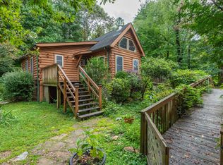 15 Rushing Brook Ln, Black Mountain, NC 28711