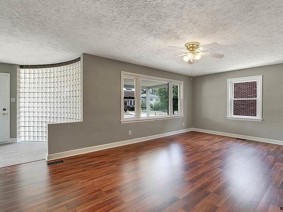 3rd image of 813 West Broadway