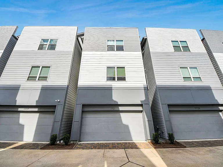 1721 Eado Point Ln — Photo 36