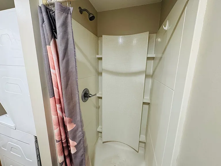 121 S Elm Ave #1 — Photo 14