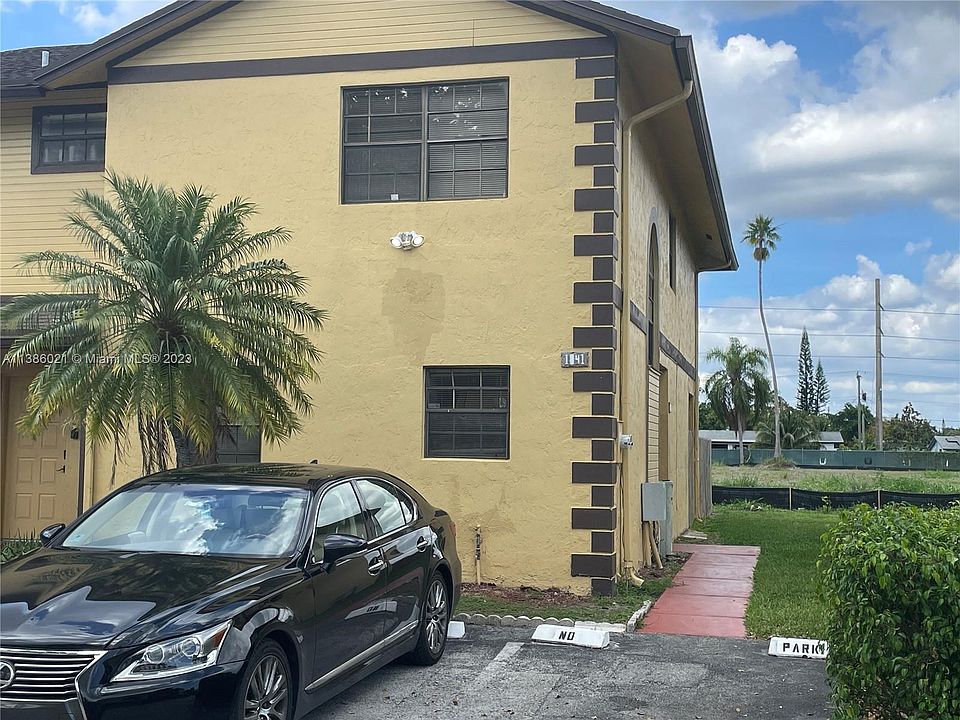 1st image of 1041 NE 210th Ter