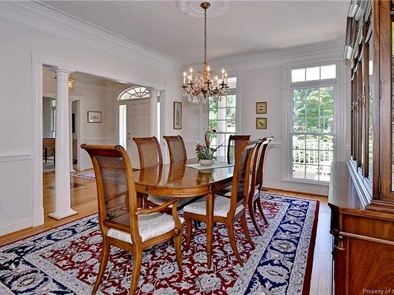 116 Westbury — Photo 4