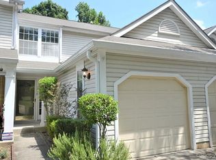 1319 Maple Shade Ln, Charlotte, NC 28270