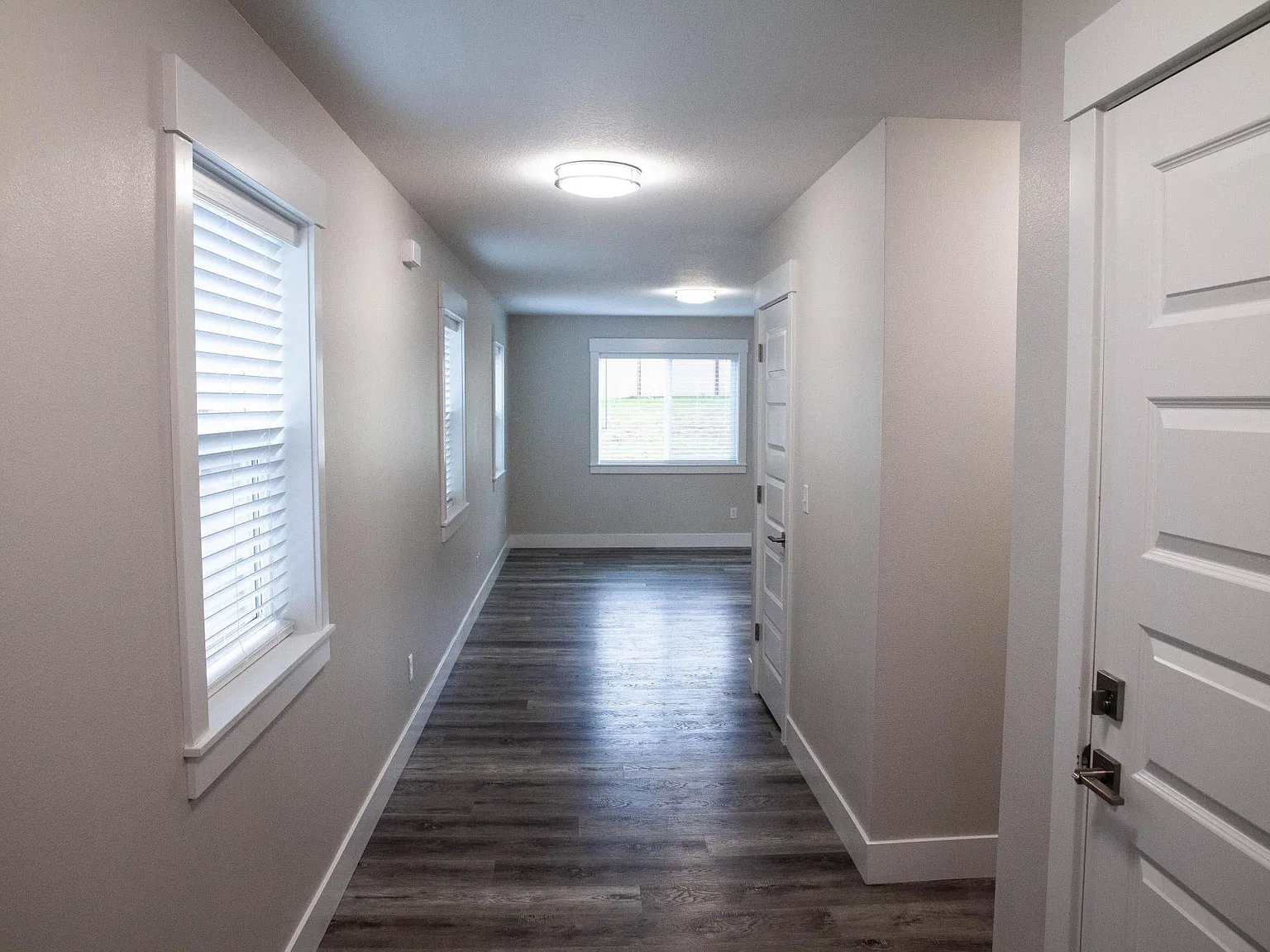 217 Oak St — Photo 4