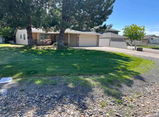 2506 Crane Dr, West Richland, WA