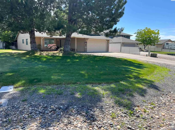 2506 Crane Dr, West Richland, WA 99353